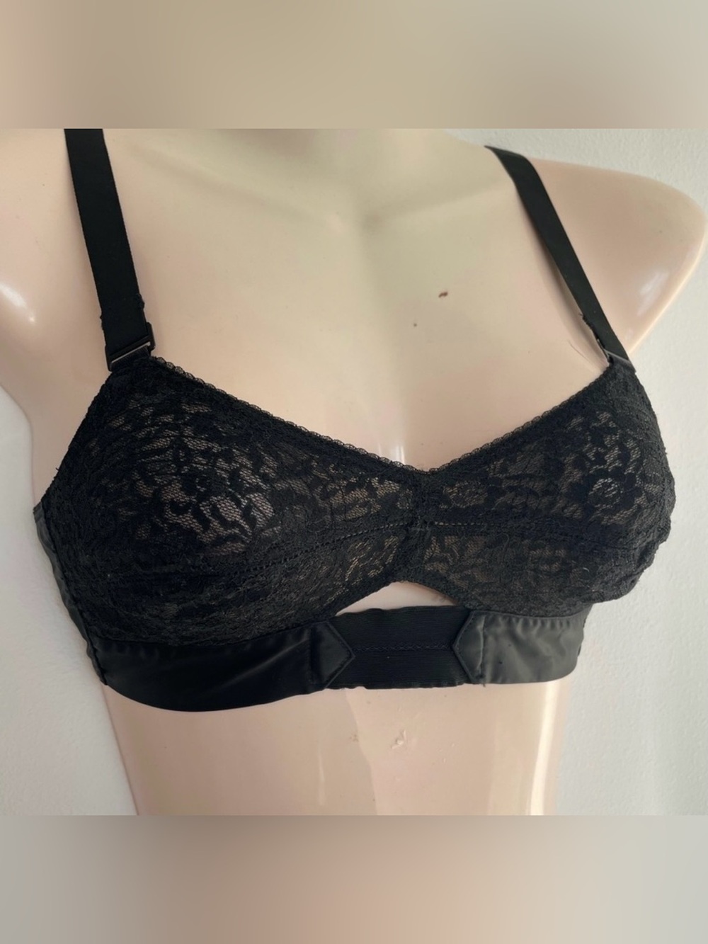 Maidenform - 1950s Vintage Chansonette Black Laced Bra